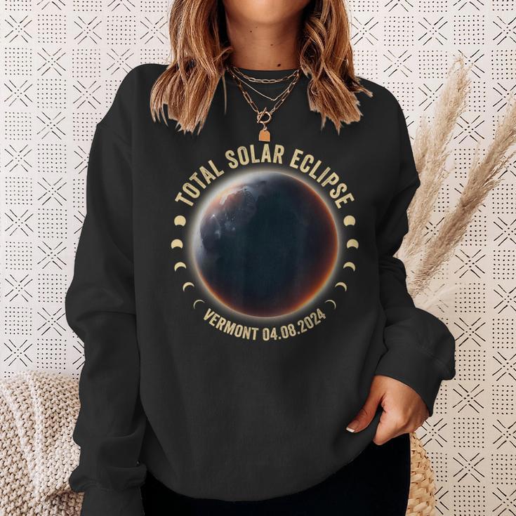 Vermont Total Solar Eclipse April 8 2024 Astronomy Fans Sweatshirt Gifts for Her