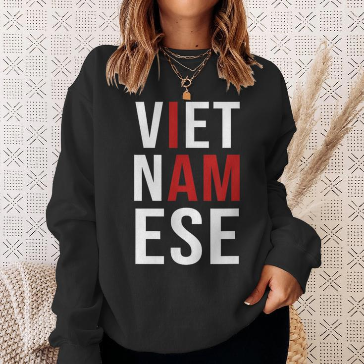 I Am Vietnamese Awesome Vietnam Pride Asian Sweatshirt Gifts for Her