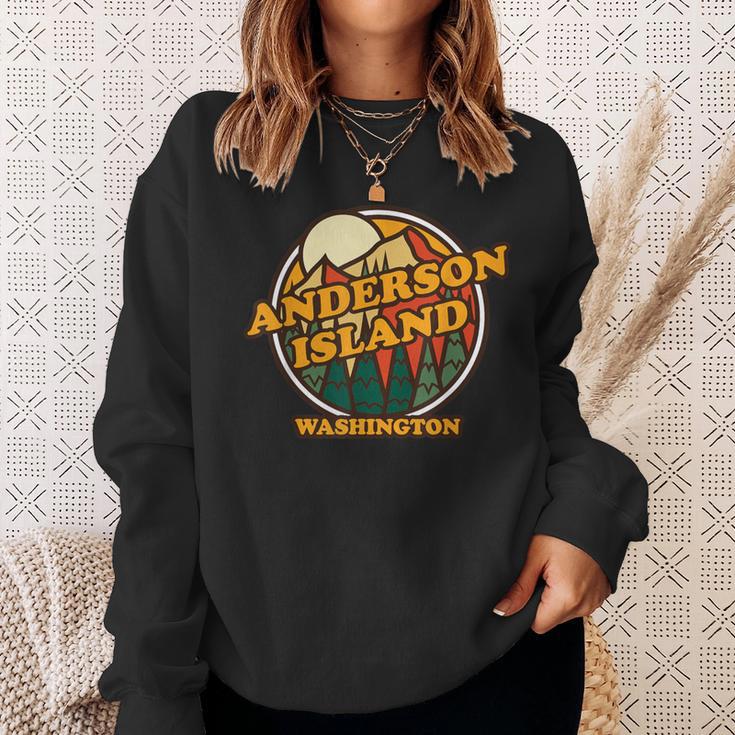 Vintage Anderson Island Washington Mountain Hiking Print Sweatshirt Gifts for Her