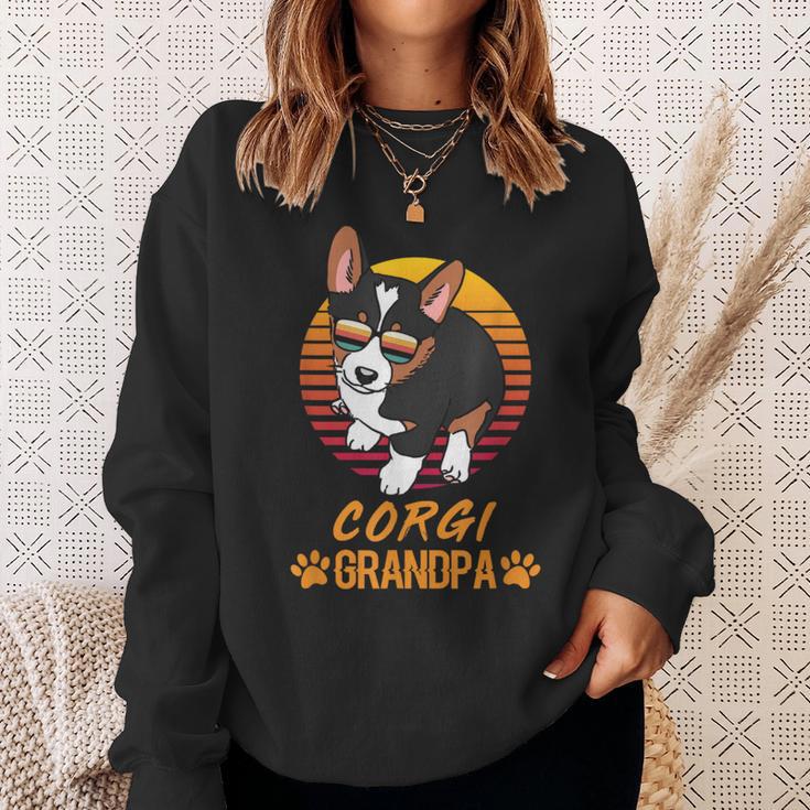 Vintage Cool Tricolor Corgi Dog Grandpa Paw Dad Fathers Day Sweatshirt Gifts for Her