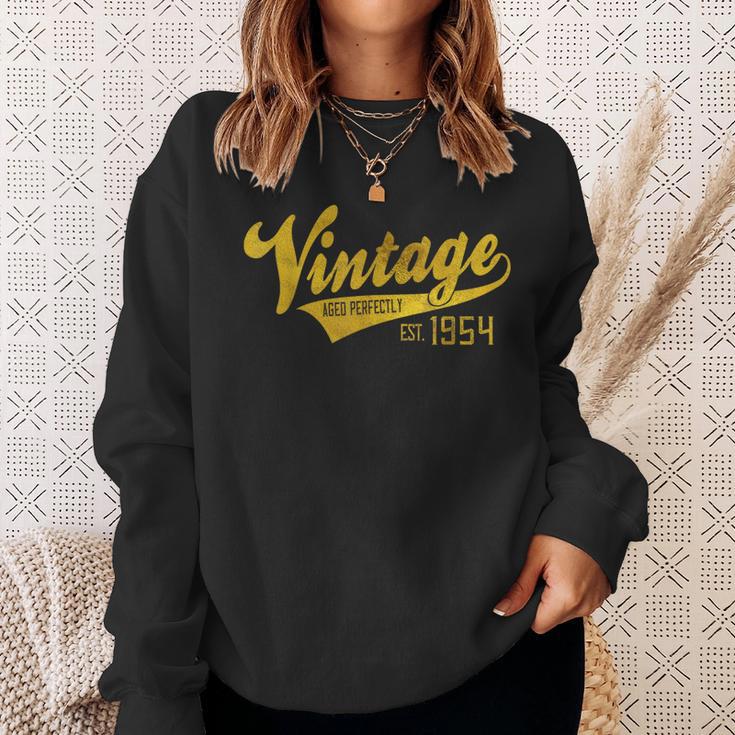 Vintage Est 1954 Aged 70 Yrs Old Bday 70Th Birthday Sweatshirt Gifts for Her