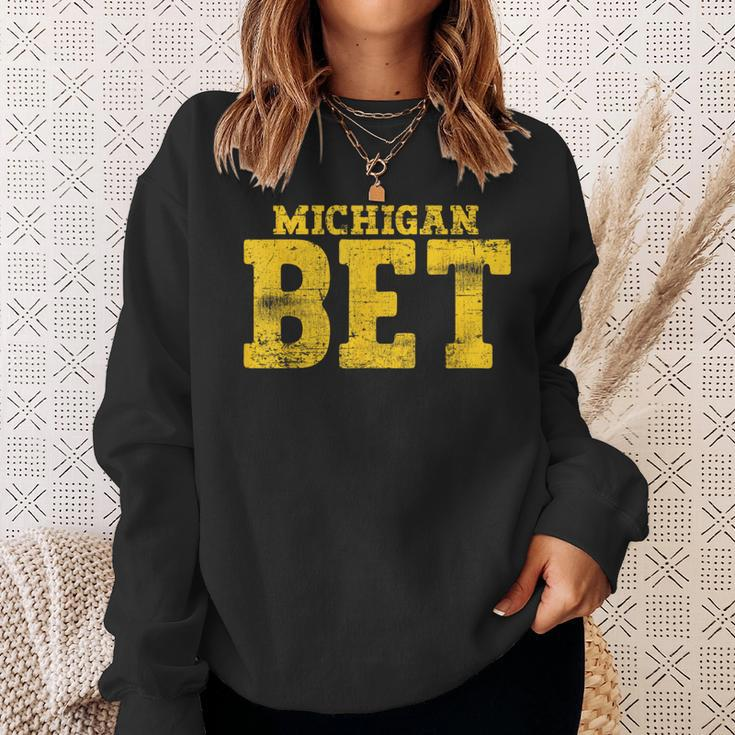 Vintage Michigan Bet Sweatshirt Gifts for Her