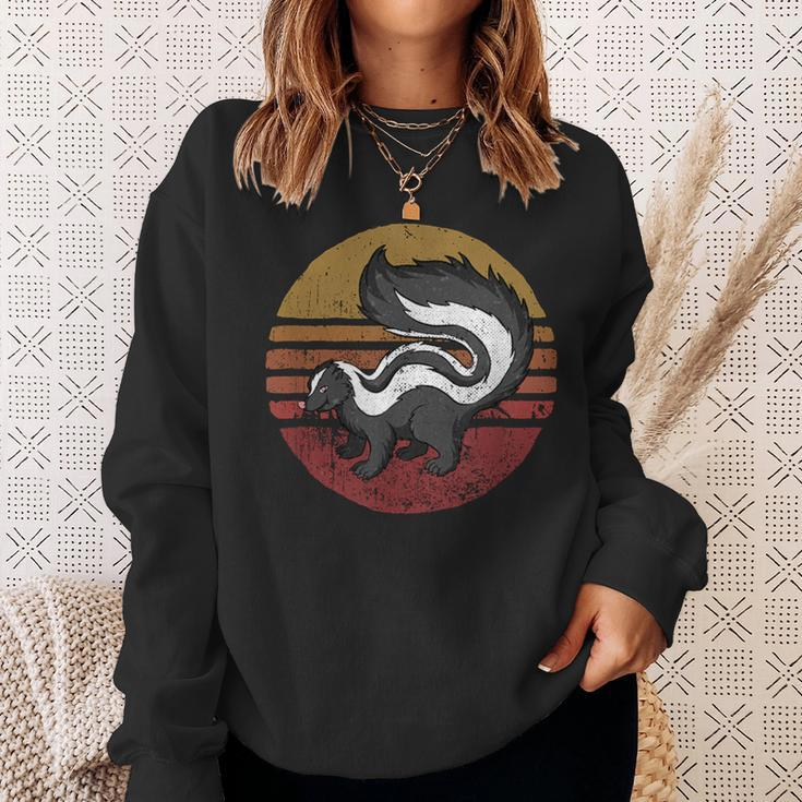 Vintage Skunk Retro Style Skunk Lover Sweatshirt Gifts for Her
