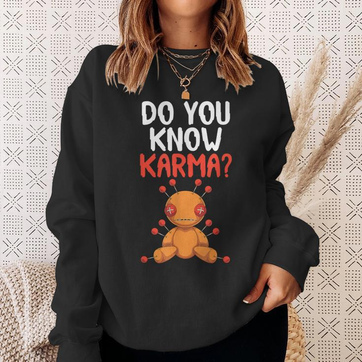 Voodoo Magic Karma Wicca Witch Scary Voodoo Doll Sweatshirt Geschenke für Sie