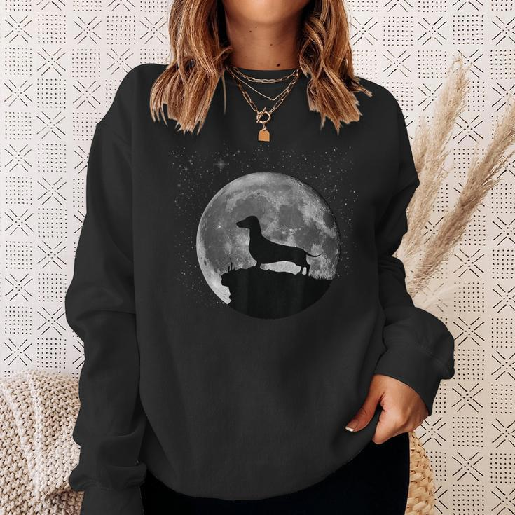 Wolf Silhouette bei Mondschein Herren Sweatshirt in Schwarz Geschenke für Sie