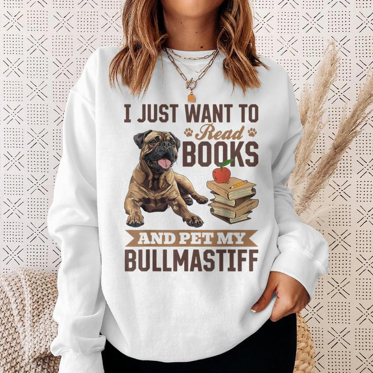 Bullmastiff Hunderasse Ich Möchte Nur Bücher Lesen Und Meine Streicheln Sweatshirt Geschenke für Sie