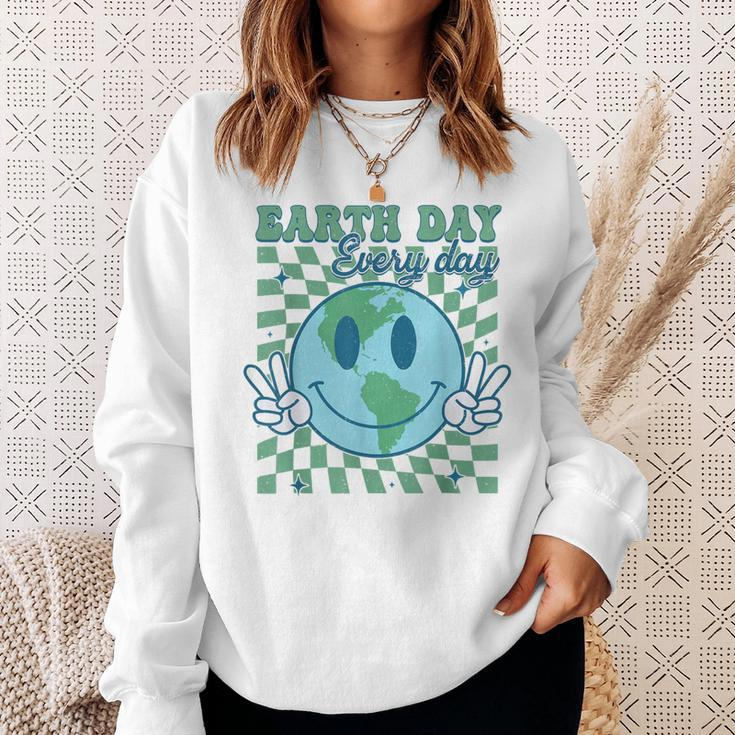 Earth Day Everyday Smile Face Hippie Planet Anniversary Sweatshirt Gifts for Her