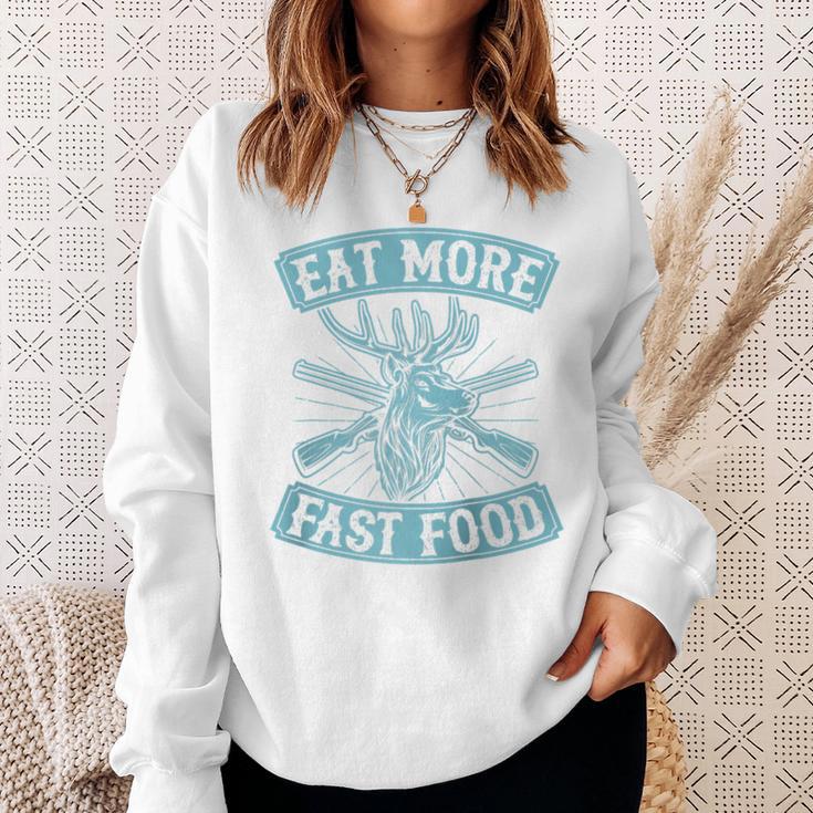 Eat More Fast Food Lustiger Hirsch Jagd Papa Witz Raglan Sweatshirt Geschenke für Sie