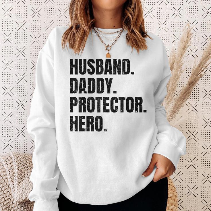 Herren Ehemann Papa Protector Hero Besterateratertag Sweatshirt Geschenke für Sie