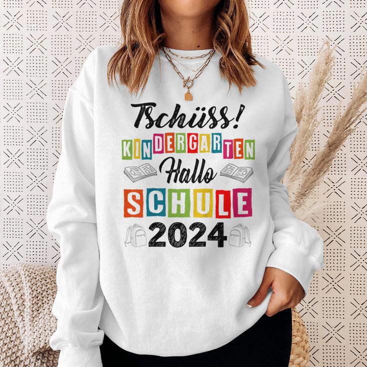 Kinder Tschüss Kindergarten Hallo Schule 2024 Kita Abgänger Sweatshirt Geschenke für Sie