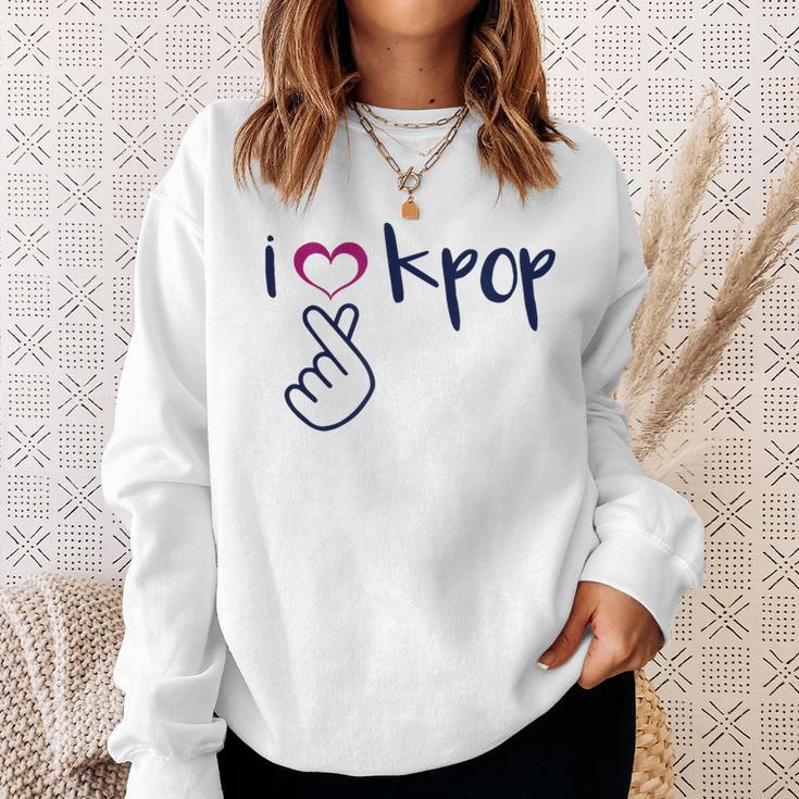 I Love K-Pop Finger Heart Hand Symbol Korean Music Fan Quote Sweatshirt Gifts for Her