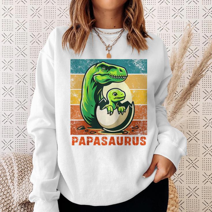 Retro Papasaurusatertag Bester Papa T-Rex Papa Dinosaur Raglan Sweatshirt Geschenke für Sie