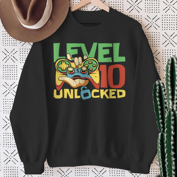 10 Year Old Gamer Gaming 10Th Birthday Level 10 Unlocked Sweatshirt Gifts for Old Women
