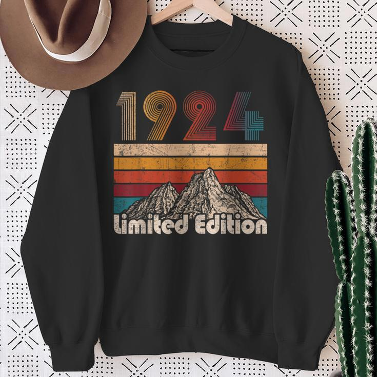 100 Years Old Vintage 1924 Limited Edition 100Th Birthday Sweatshirt Gifts for Old Women