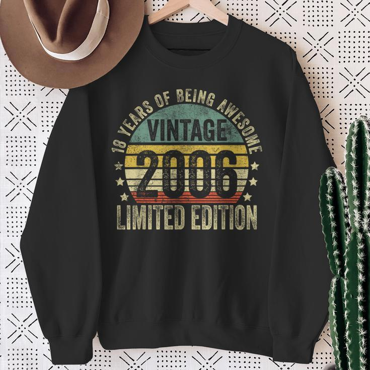 18 Year Old Vintage 2006 Limited Edition 18Th Birthday Sweatshirt Gifts for Old Women