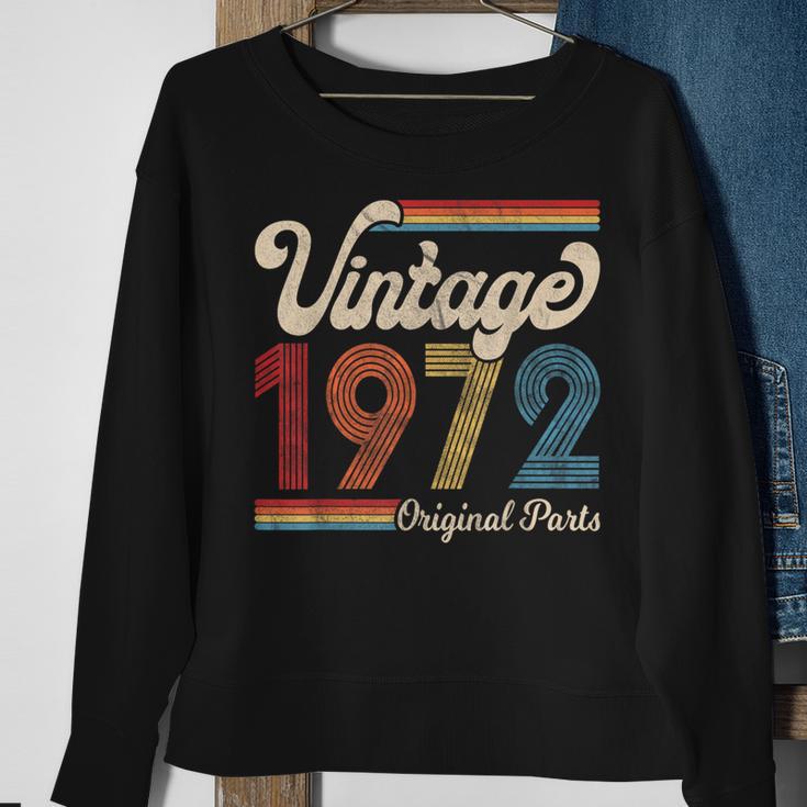 1972 Vintage 1972 Birthday Women Born Made 1972 Sweatshirt Gifts for Old Women