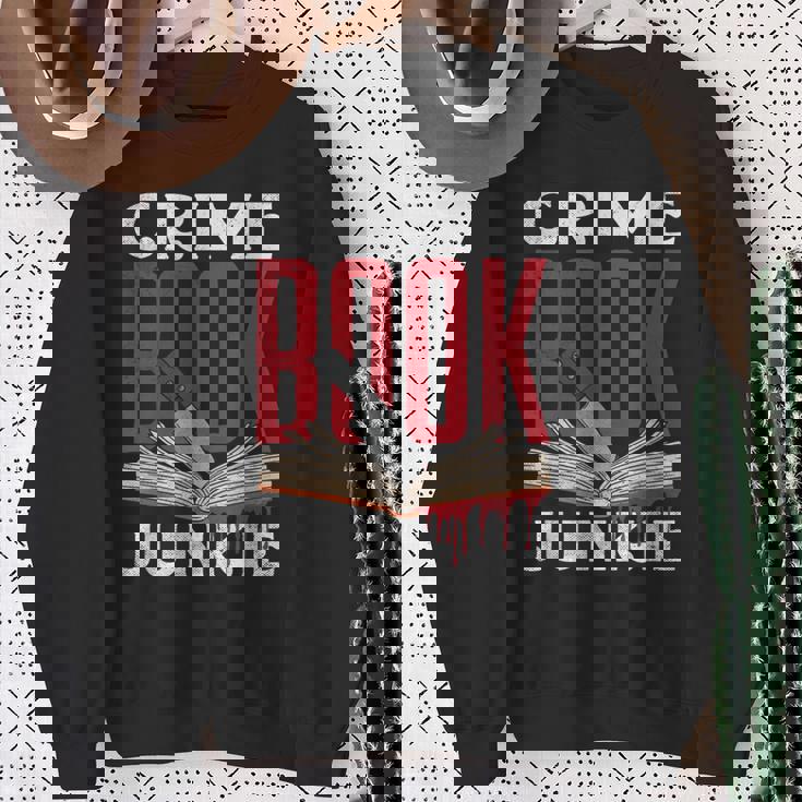Adicto A Los Libros De Crimen True Crime Camisa de entrenamiento Regalos para ancianas