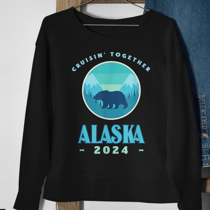 Alaska 2024 Alaska Souvenirs Family Friends Group Sweatshirt Gifts for Old Women