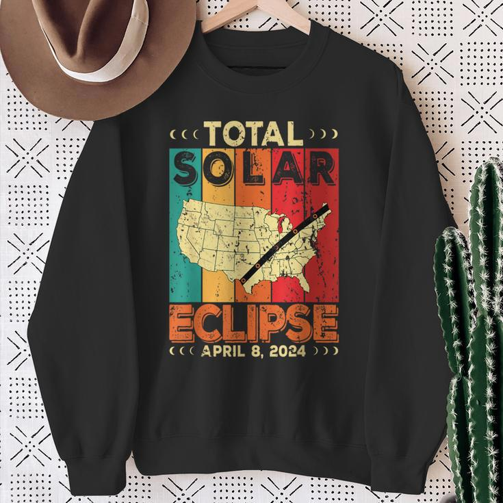 America 2024 Total Solar Eclipse Solar Eclipse Retro Vintage Sweatshirt Gifts for Old Women