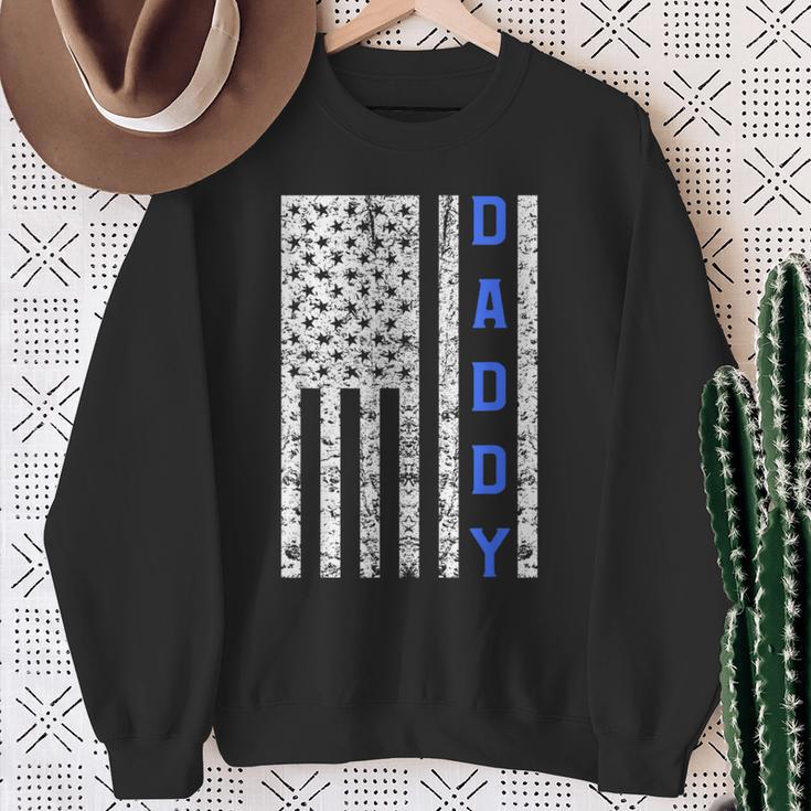 American Flag Police Dad For Cop Father's Day Sweatshirt Gifts for Old Women