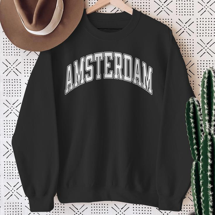 Amsterdam Netherlands Varsity Style Text Sweatshirt Geschenke für alte Frauen