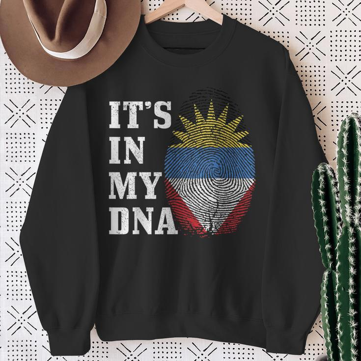 Antigua & Barbuda It's In My Dna Flag Pride Vintage Sweatshirt Gifts for Old Women