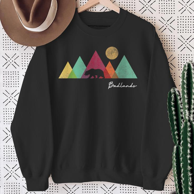 Badlands Mountain Vintage Hiking National Park Souvenir Sweatshirt Gifts for Old Women