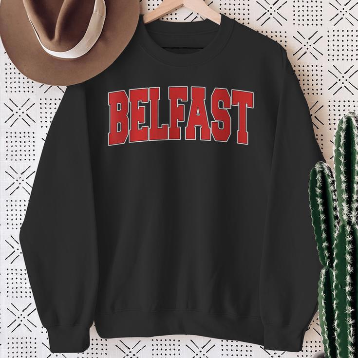 Belfast United Kingdom Varsity Style Vintage Retro Uk Sports Sweatshirt Gifts for Old Women