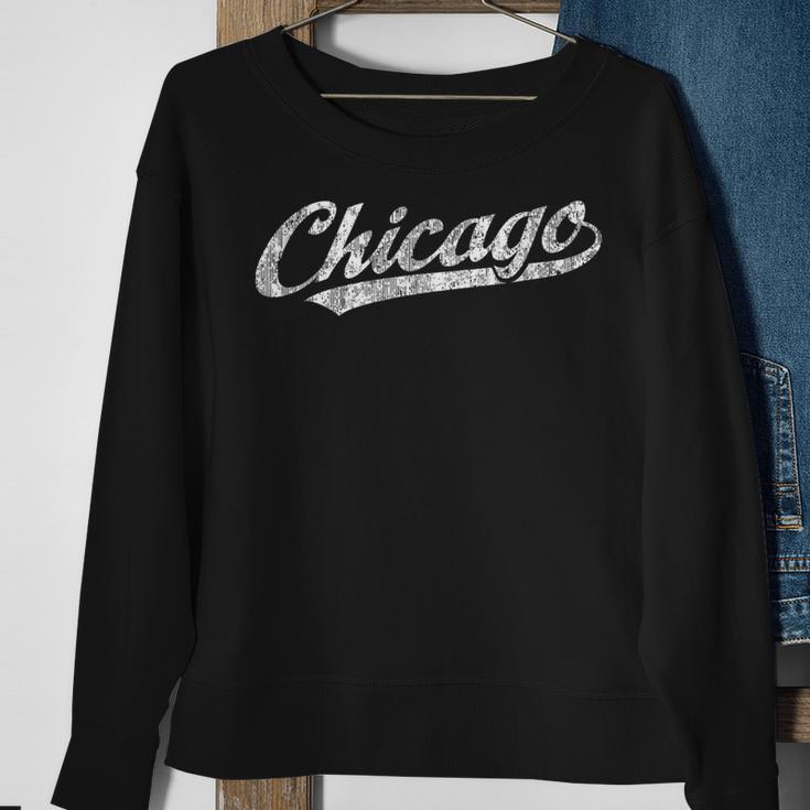 Chicago Illinois Il Vintage Sports Retro Sweatshirt Gifts for Old Women