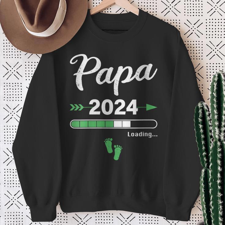 Damen Papa Loading 2024 Werdender Papa Baby Geburt Daddy To Be Mit-Ausschnitt Sweatshirt Geschenke für alte Frauen