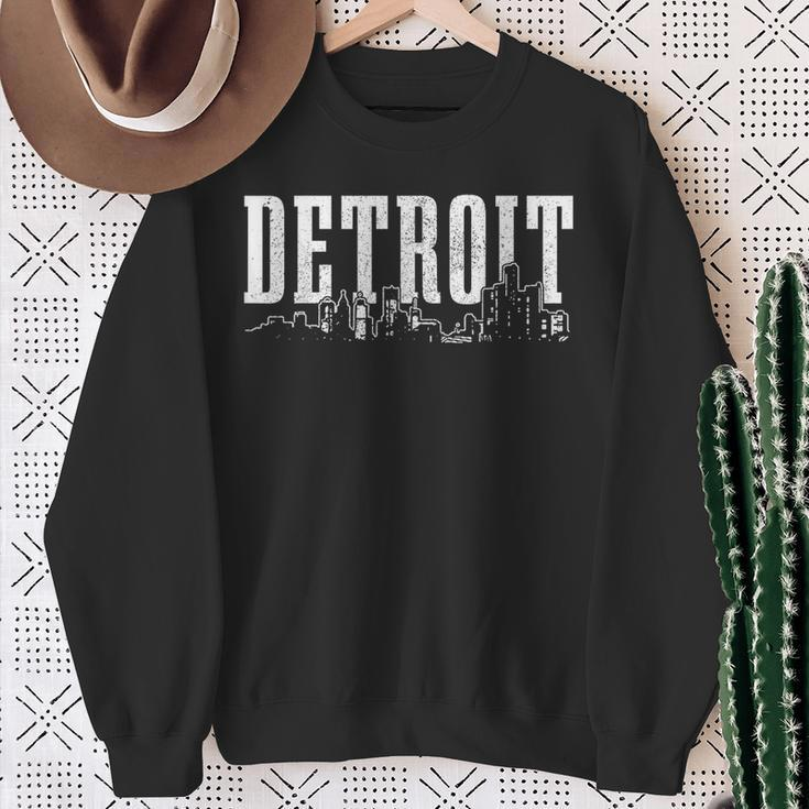 Detroit Skyline Pride Vintage Detroit Michigan Sweatshirt Gifts for Old Women