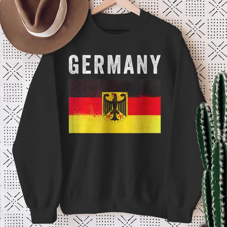 Deutschland Flagge Mit Wappen Deutschland Flagge I Love Deutschland Sweatshirt Geschenke für alte Frauen