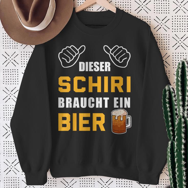 Dieser Schiri Braucht Bier Sweatshirt Geschenke für alte Frauen