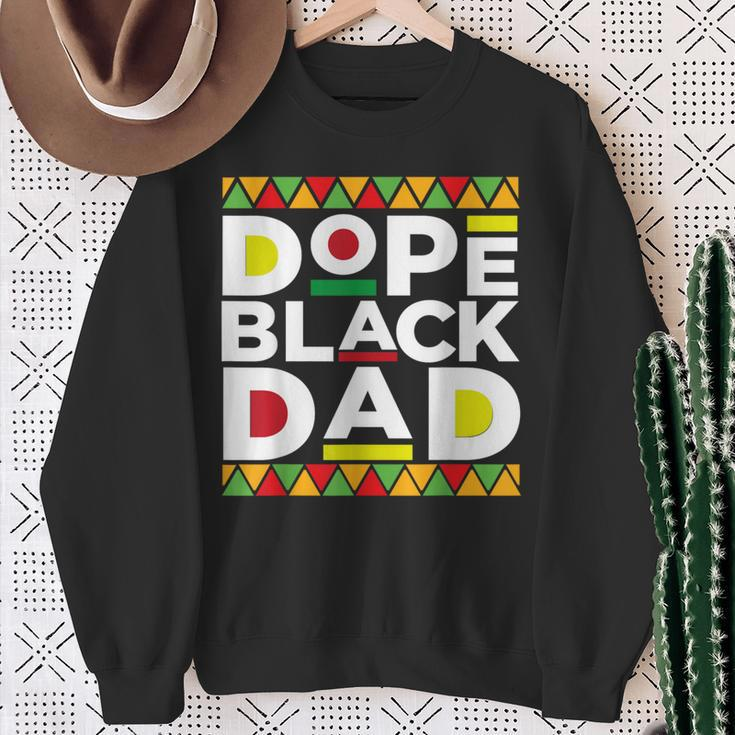 Dope Black Dad Afro American African Fathers Day Junenth Sweatshirt Gifts for Old Women