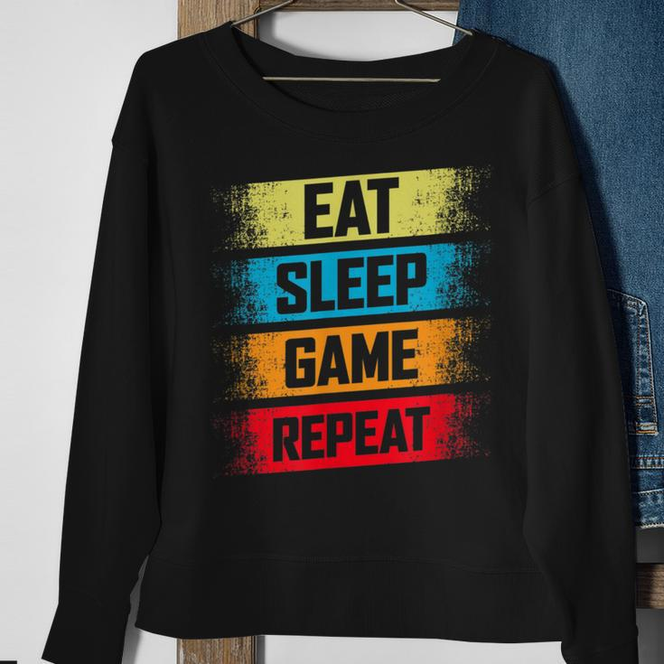 Eat Sleep Game Repeat Gaming Sweatshirt Geschenke für alte Frauen