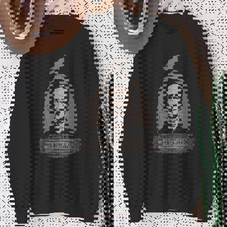 Edgar Allan Poe Cuervo Gótico Nunca Más Oculto Inglés Horror Camisa de entrenamiento Regalos para ancianas