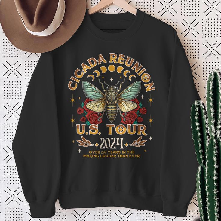 Entomologist Cicada Lover Cicada Reunion Us Tour 2024 Sweatshirt Gifts for Old Women