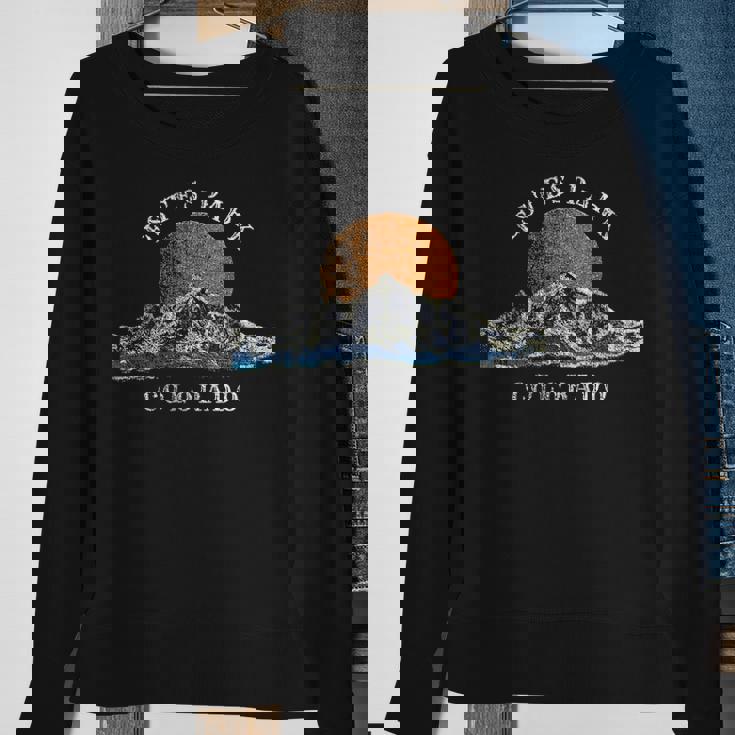 Estes Park Colorado With Mountain Sunset Scene Sweatshirt Gifts for Old Women