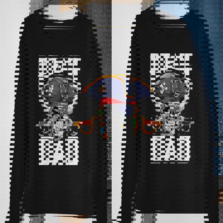 Family Skull Pirate Dad Jolly Roger Crossbones Flag Sweatshirt Gifts for Old Women