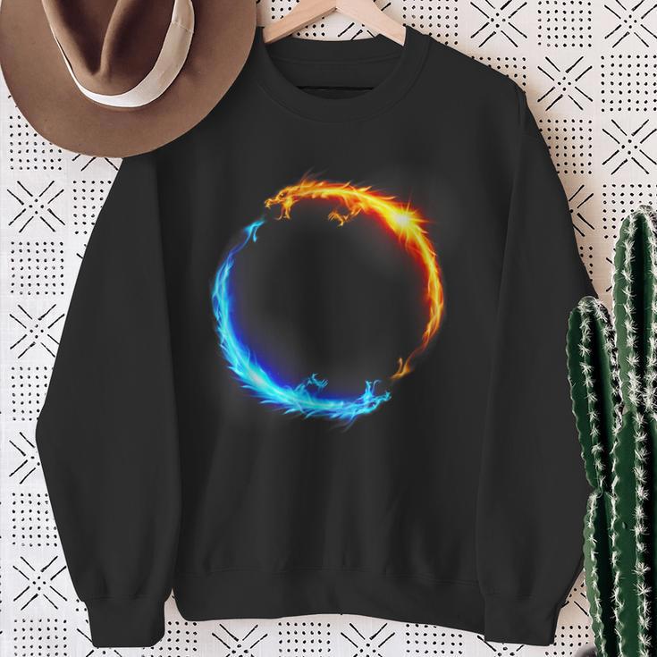 Fire And Ice Duel Dragon Sweatshirt Geschenke für alte Frauen