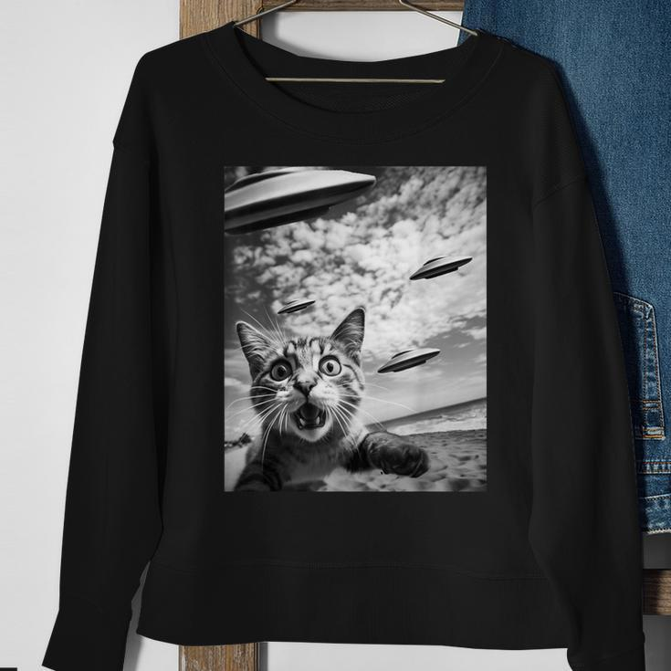 Cat Selfie With Alien Ufos Sweatshirt Gifts for Old Women