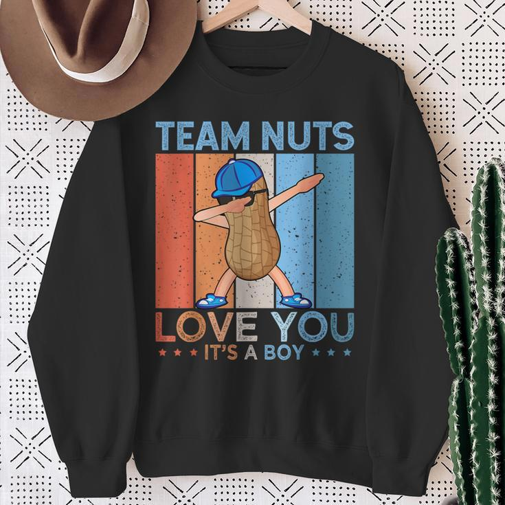 Gender Reveal Team Nuts Team Boy Retro Vintage Sweatshirt Geschenke für alte Frauen