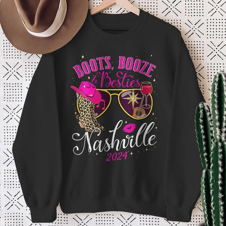 Girls Weekend Girls Trip 2024 Nashville Boots Booze Besties Sweatshirt Gifts for Old Women
