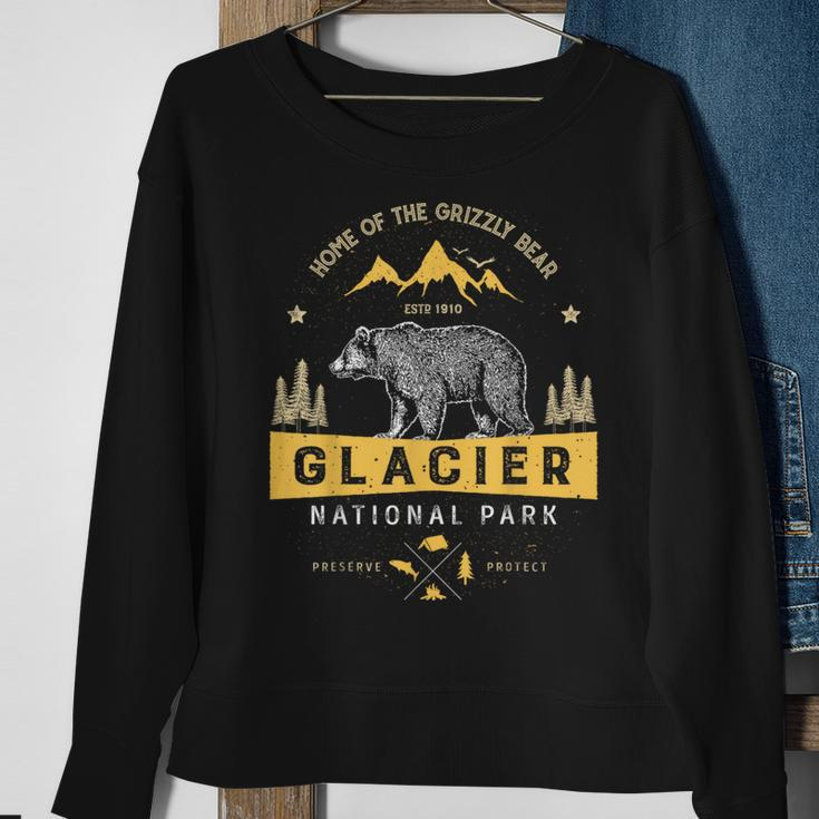 Glacier National ParkVintage Montana Bear Women Sweatshirt Gifts for Old Women