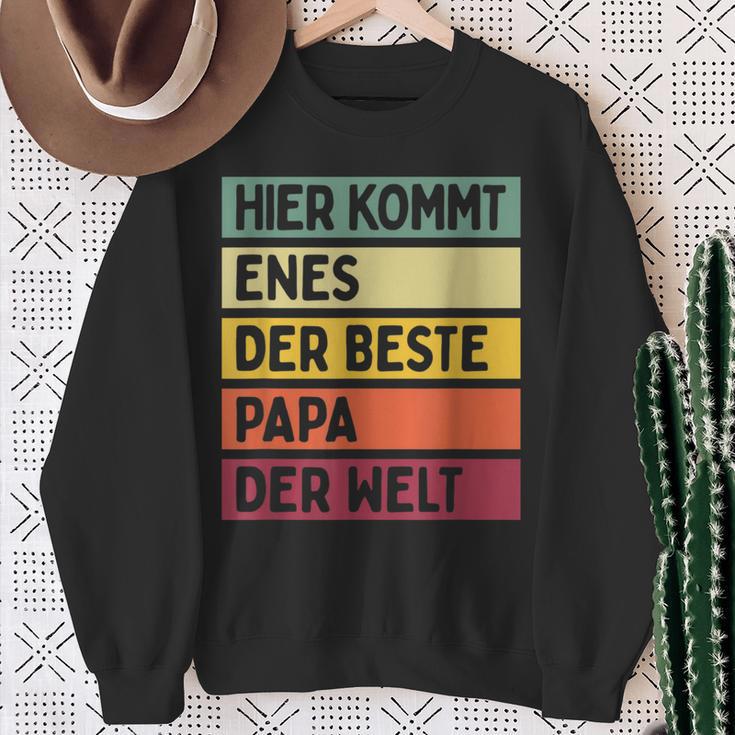 Herren Hier Kommt Enes Der Beste Papa Der Weltatertag Retro Sweatshirt Geschenke für alte Frauen