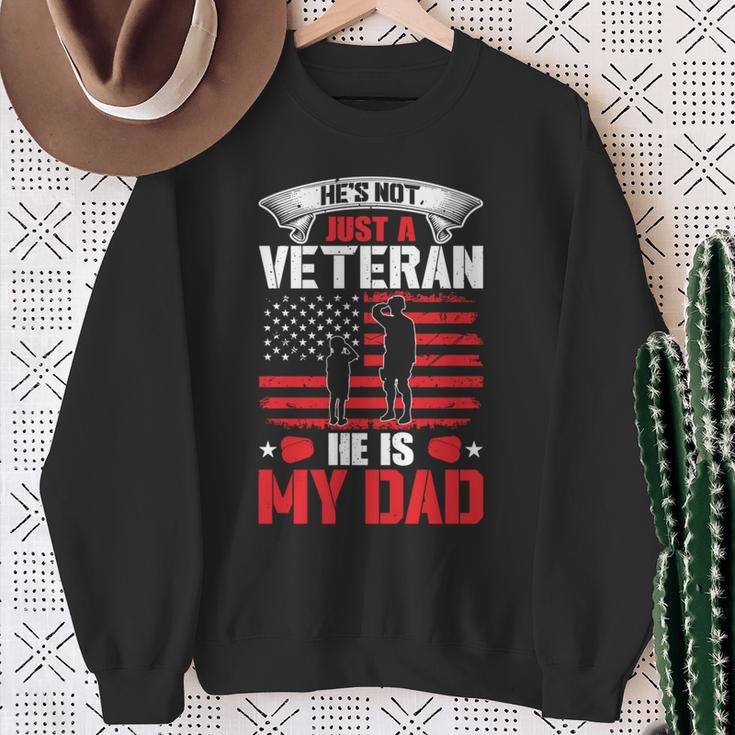 Herren Unterschätzen Niemals Old Manietnam-Veteran Papa Opa Sweatshirt Geschenke für alte Frauen