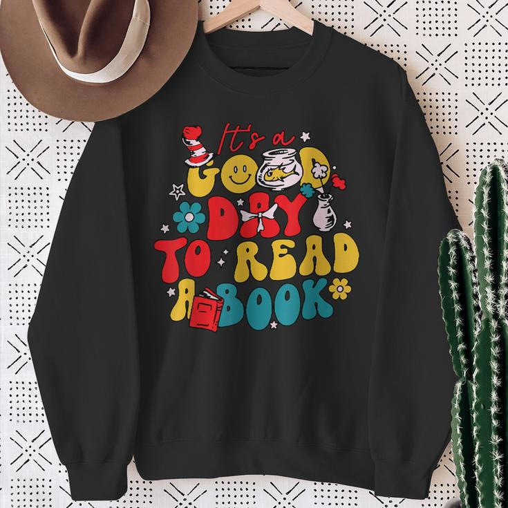 It's A Good Day To Read A Book Reading Day Cat Teachers Sweatshirt Gifts for Old Women