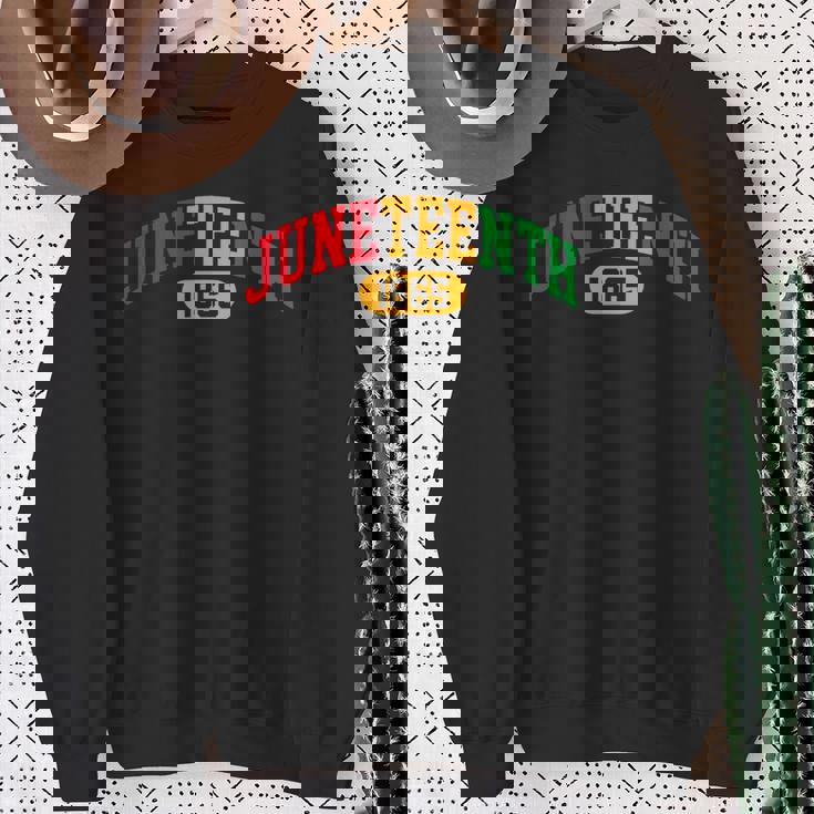 Junenth 2024 Celebrate Black Freedom 1865 History Month Sweatshirt Gifts for Old Women