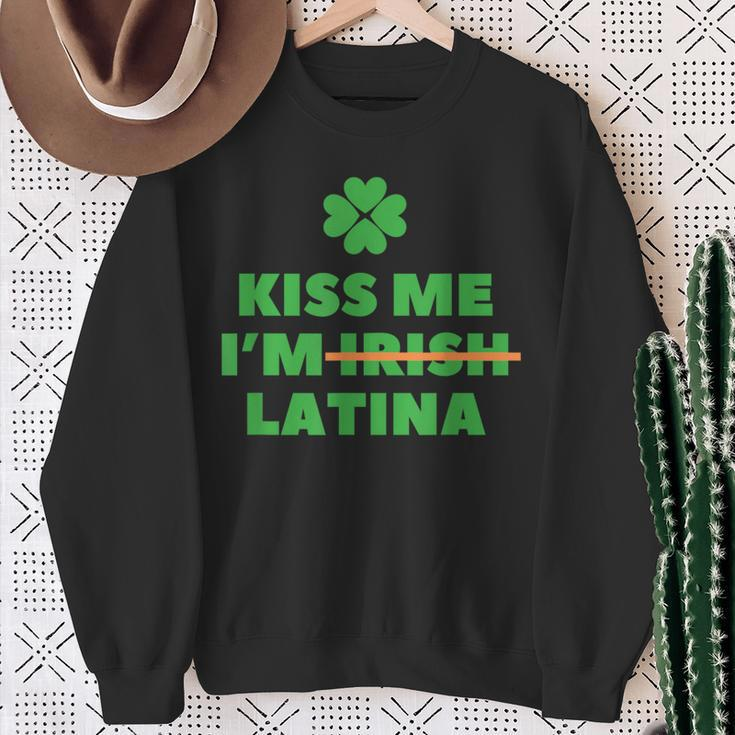 Kiss Me I'm Irish Latina Quote Cool St Patrick's Day Sweatshirt Gifts for Old Women