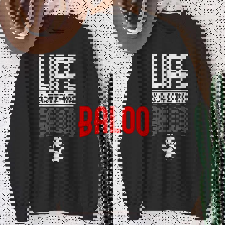 La Vie Est Meilleure Avec Baloo Dog Name Sweater e Cadeaux pour les femmes âgées